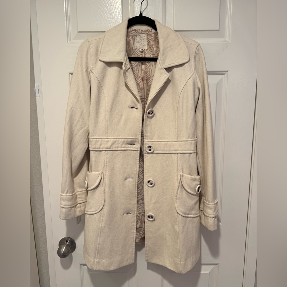 Elegant Cream Women's Coat